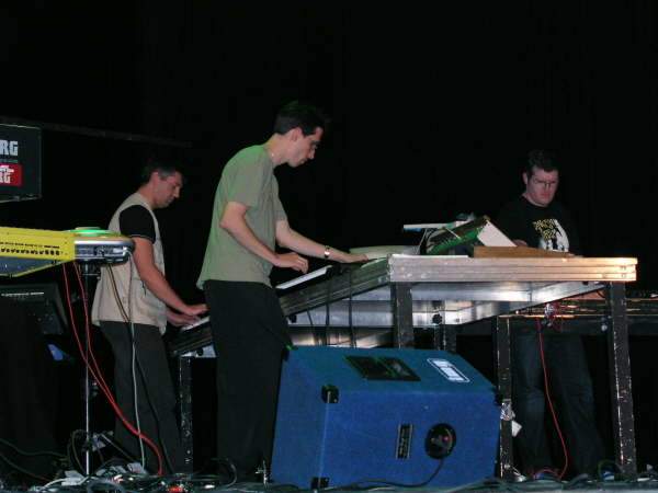 koncert nasz z boku
